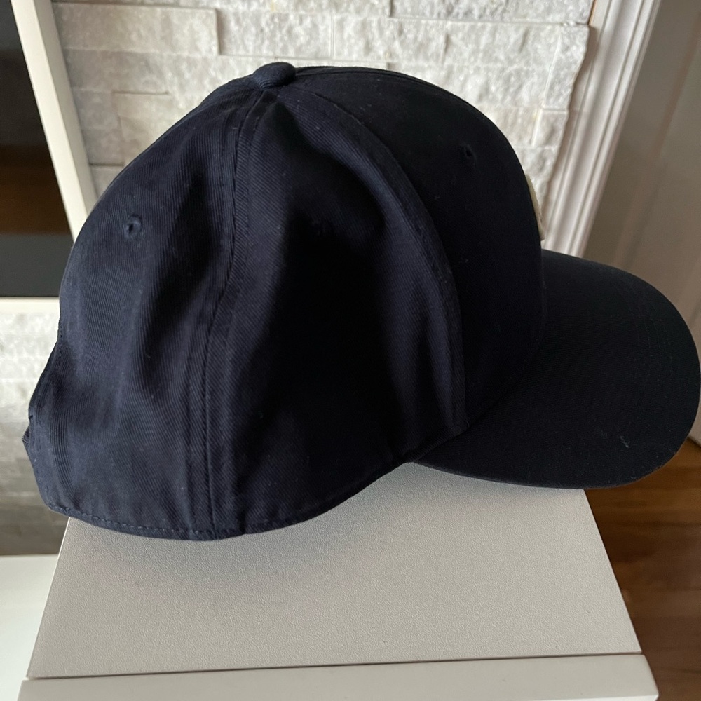 Moncler Blue Hat Classic Style with Embroidered Logo - Picture 2 of 4